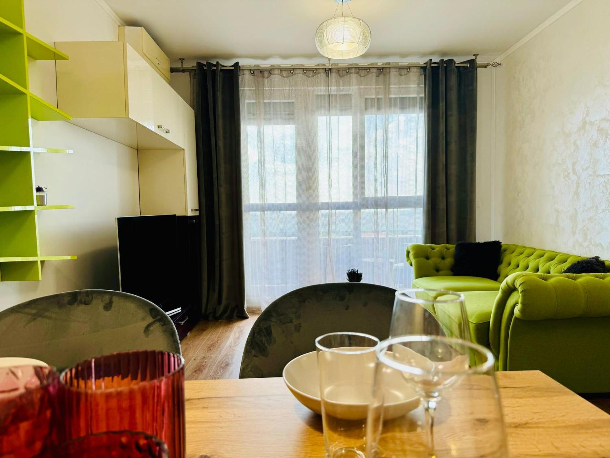 Joy City Stay Forest 84 Timişoara Extérieur photo